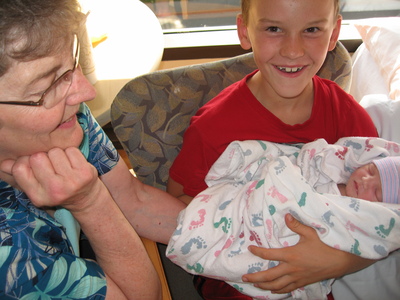 Evya Rose meets the family
