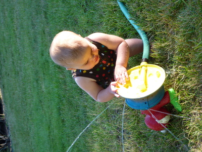 Elmo Sprinkler playtime