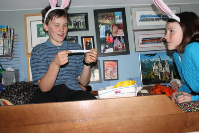 20130331.0935-IMG_3843-Easter_egg_hunt