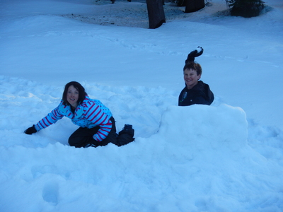 20130403.1829-DSCN2005-Kirkwood_family_snowball_fight