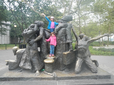 20130819.0435-DSCN2347-AMS_CE_on_NY_freedom_sculpture