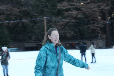 20140216.1254-IMG_0158-Yosemite-Curry_Village_ice_skating