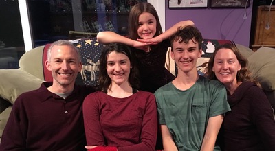20161127_family_holiday_photo_modified_IMG_8857