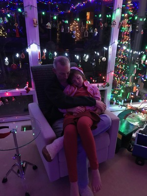 20171222.2118-IMG_7507-MPS_birthday_snuggle