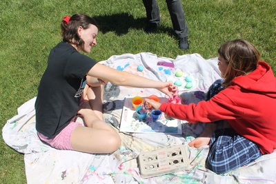 20190420.1335-IMG_4855-by_MPS-AMS_ERS_dyeing_eggs