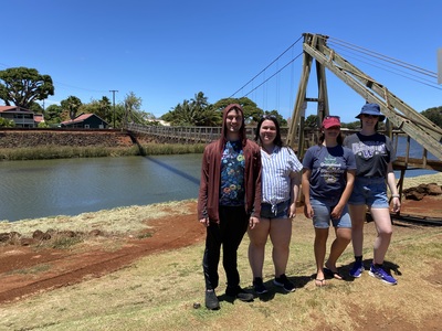 20220615_1138-IMG_7953-Kauai-kids_at_Hanapepe_suspension_bridge