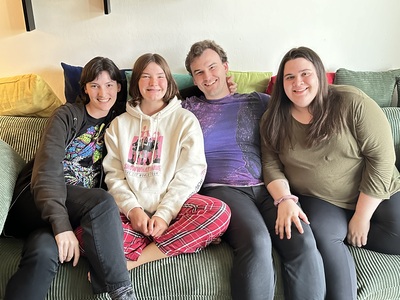20240610_1909-IMG_6782-Monterey_barbeque_kids_on_couch