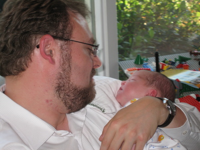 Evya meeting Auntie Erin and Uncle Mike