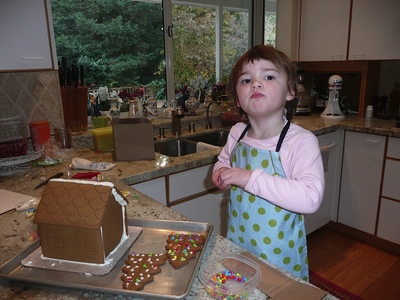 20111127-ERS_making_gingerbread_houses_with_Opa_(2)