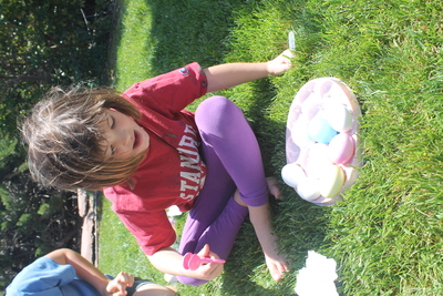 20140419.1227-IMG_1407-Easter_egg_dyeing