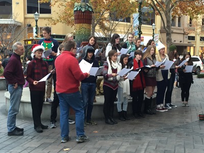 20151212.1624-IMG_0114-by_CE--TAS_Acalanes_Chamber_Singers_caroling